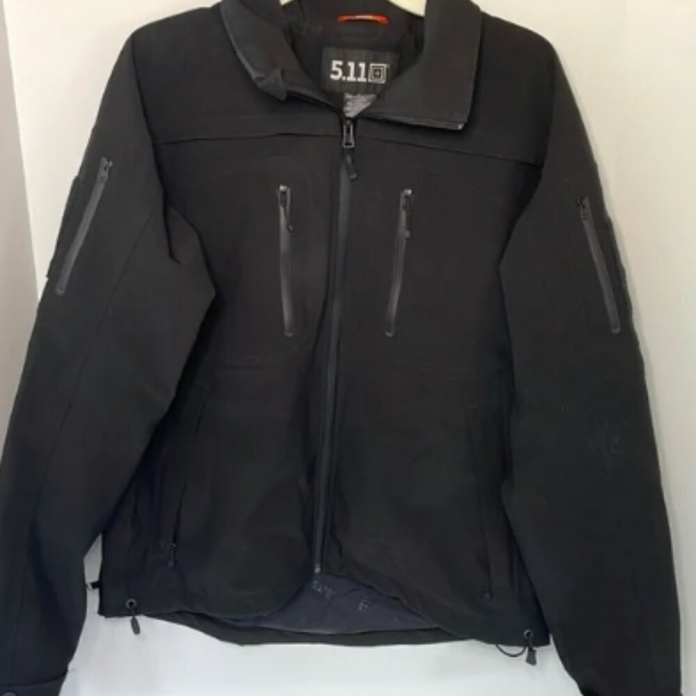 5.11 Men's Medium SABRE JACKET 2.0 Tactical Wind and water repellant